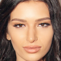 Rebecca Karalash Nue