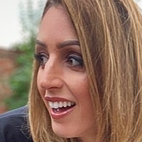 Rezzy Ghadjar Nue