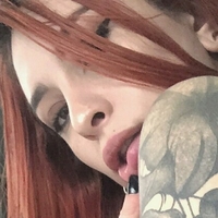 Riley Red Nue