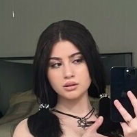 Sara Alrifaie Nue