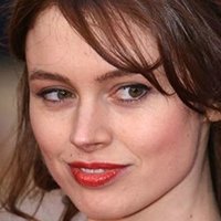 Sarah Winter Nue