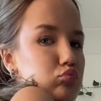 sjsjeuejdb Nue