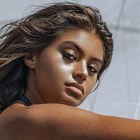 Sofia Jamora Nue