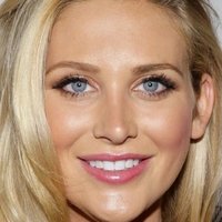 Stephanie Pratt Nue