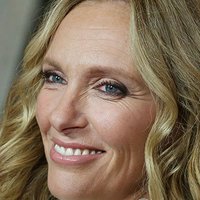 Toni Collette Nue