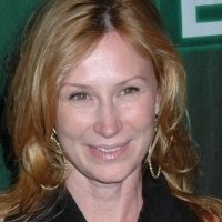 Tracy  E. Warbin Nue