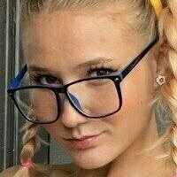 x_hot_little_girl Nue