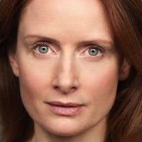 Zoe Telford Nue